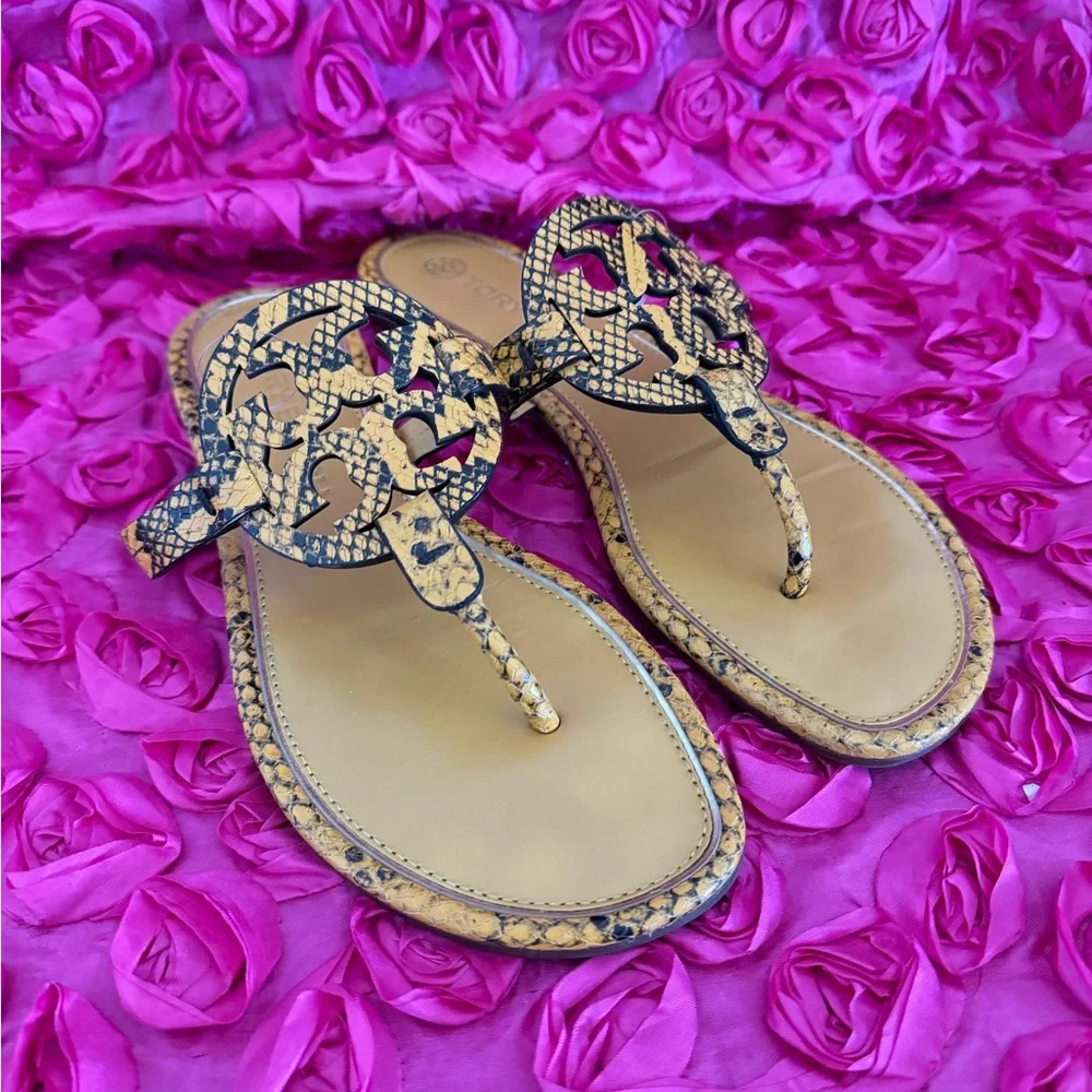 Tory Burch MILLER SANDAL, EMBOSSED LEATHER